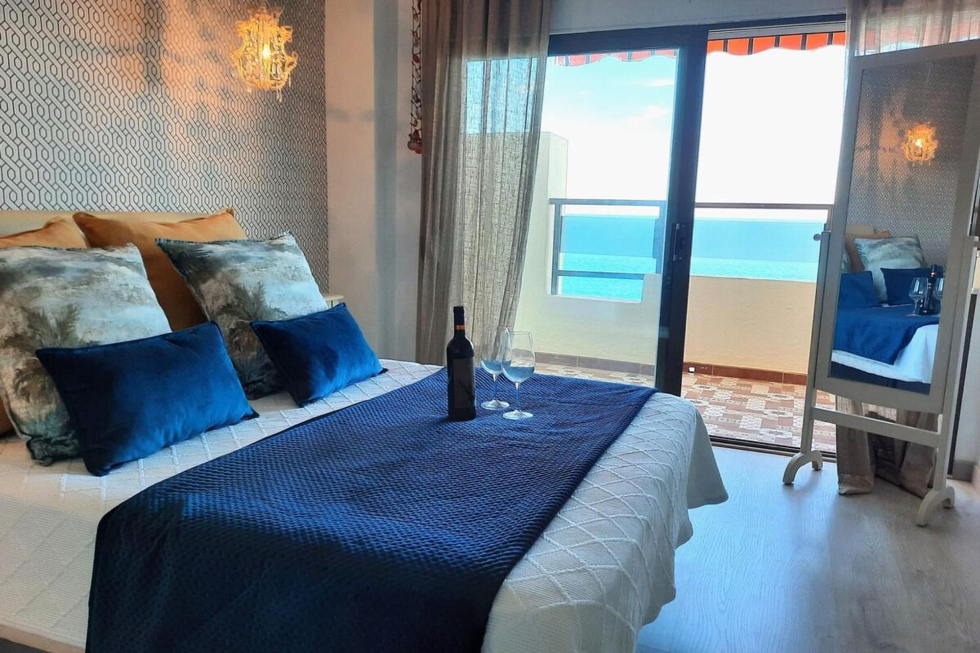 Paseo Del Rey - Fuengirola 2 Bedrooms Oceanfront Apartment Luaran gambar